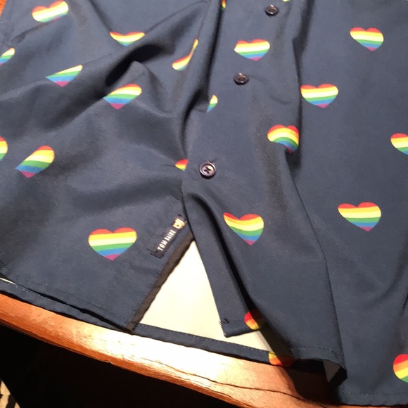 Tom Baine Hearts Button Down Pride Short Sleeve Shirt with Collar - Picture 13 of 14